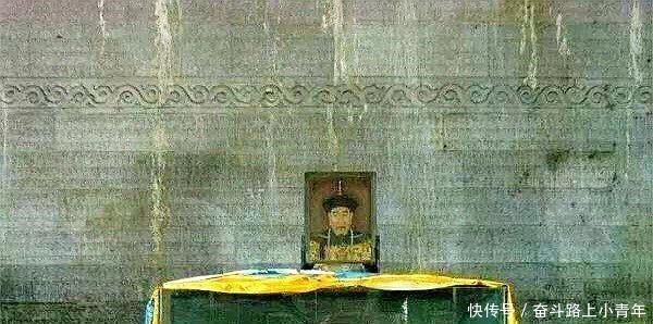 乾隆皇帝|乾隆皇帝的裹尸布到底经历了什么三年间,从9万元变成1.3亿