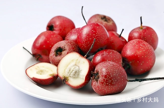 山楂酸|山楂和此物一起配,大肚子没了,免疫力强了,尤其是女性不可错过