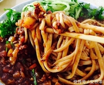 做炸酱面,不能直接炒酱,大厨手把手教你做,味道正宗,香气扑鼻
