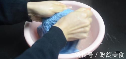 盆子|毛巾3天不洗就又脏又臭?学会这诀窍,洗完柔软又干净,太实用了