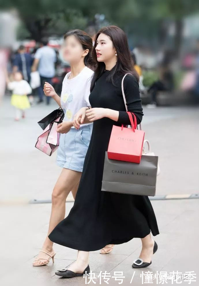 街拍: 火热的山城,要清凉一点