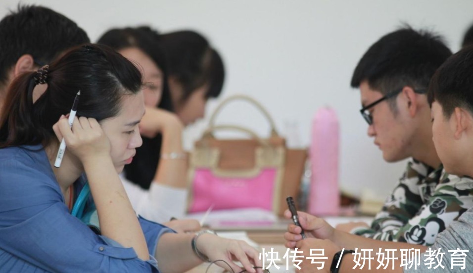 有钱人|“我买了一双的耐克鞋”,失去助学金,贫困生不配有好生活?