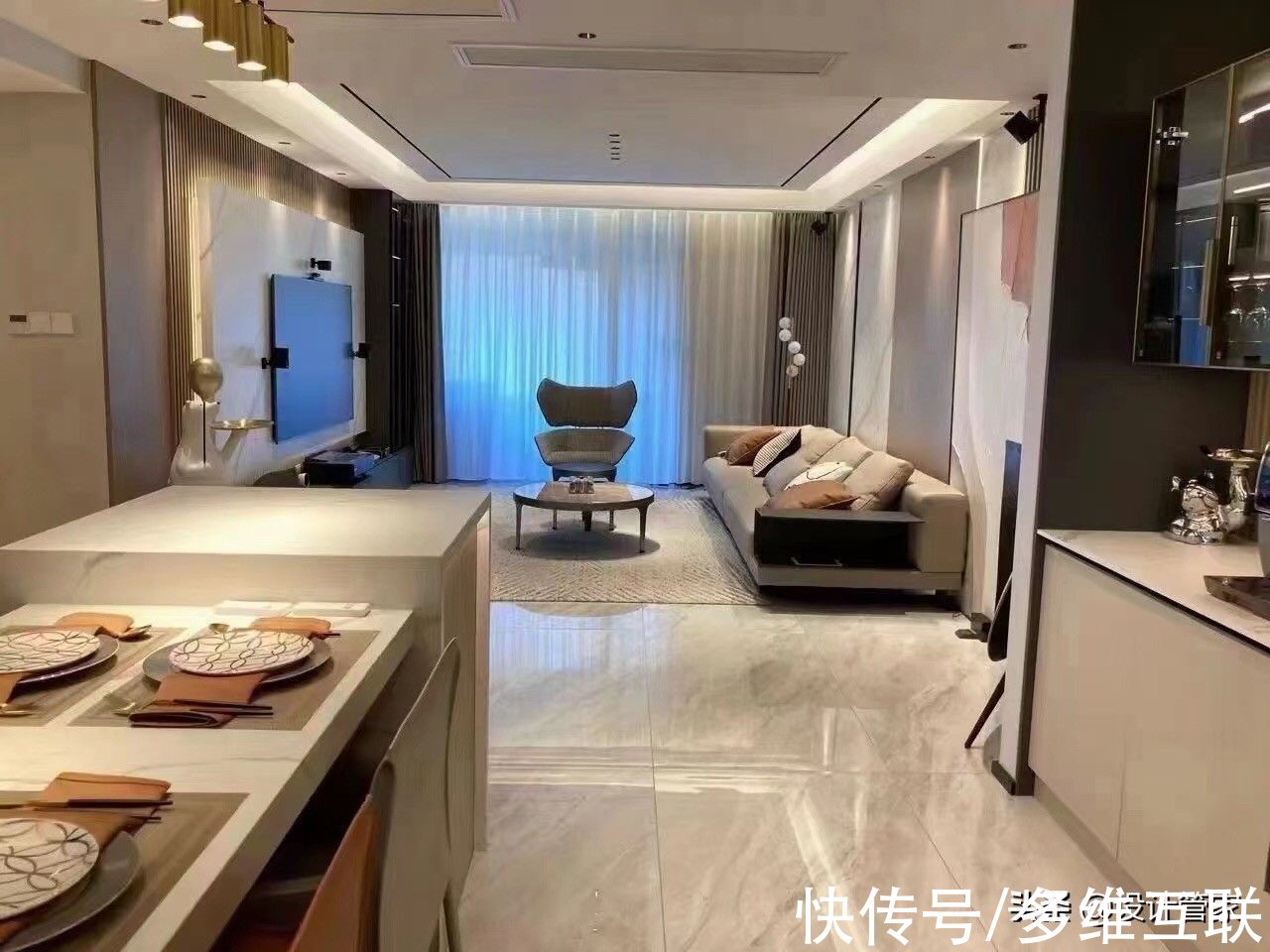 轻奢|126㎡现代轻奢风格装修实景,阳台改成淋浴区,你见过吗