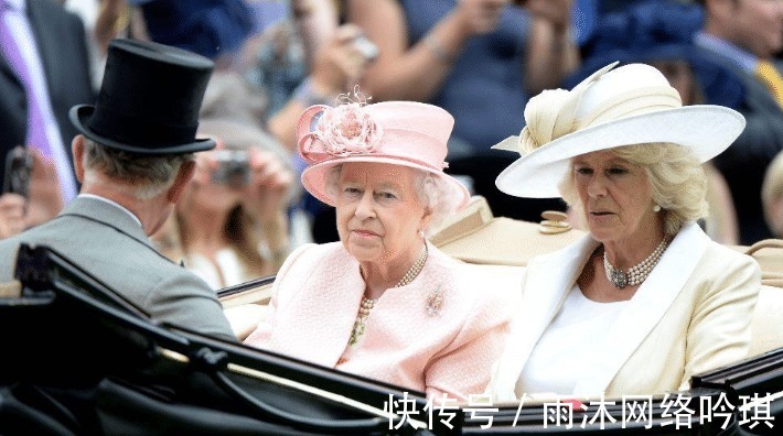 戴安娜|英女王有5千顶帽子，戴安娜帽子戴得最美艳，俩姐妹帽子有点尴尬