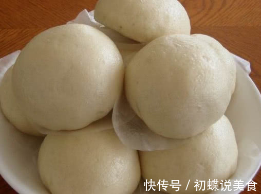 蒸馒头如何做到松软还有弹性学会这个技巧，自己在家做更健康！