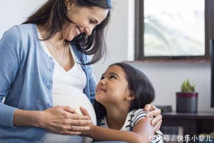 西瓜|准爸爸体验当孕妇,在肚上绑西瓜,一天就受不了