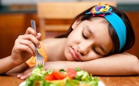 父母|弟弟玩具被抢，向妈妈举报哥哥秘密基地，爸爸：请给孩子完整童年