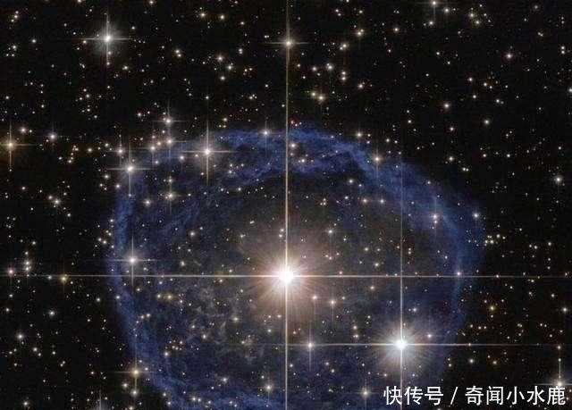恒星 宇宙中最亮的星体,比太阳亮了700万亿倍,堪比2万多个银河系