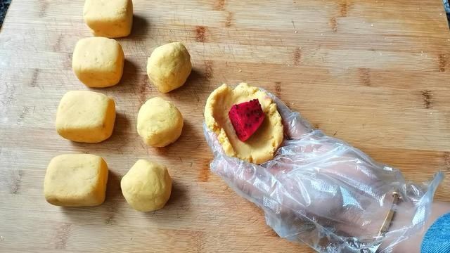 红薯泥|又到吃红薯的旺季，把红薯和火龙果这样做，营养全面，全家都爱吃