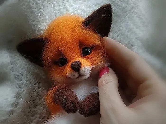 艺术家@逼真到极致的毛毡作品,毛茸茸的小动物,把心都融化了