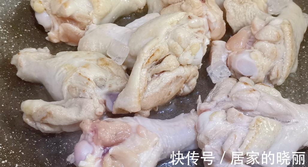 板栗去壳小窍门,2秒一个,几分钟剥一大盘,做道菜家人吃美了