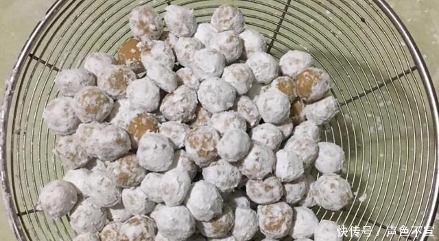 红茶|“珍珠奶茶”别再花钱买，一把茶叶就能做，出锅比买的还好吃！