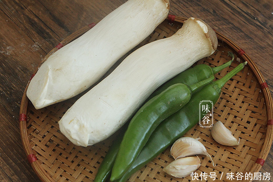 2汤匙|深秋,少吃肉多吃这菜,3块钱1斤,口感比肉还香,胖纸们的最爱