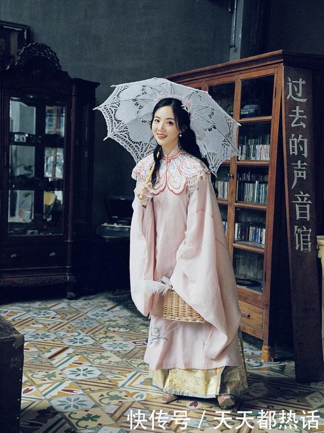 大小姐|小姐姐把汉服穿进了民国,大小姐气质备显,网友这也太美了吧