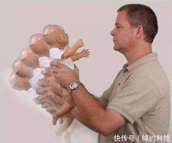 婴儿|婴儿突发脑出血,医生揭露了罪魁祸首,很多父母都在犯!