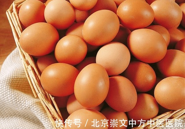心血管疾病|老年人吃鸡蛋,会不会增加心血管疾病?