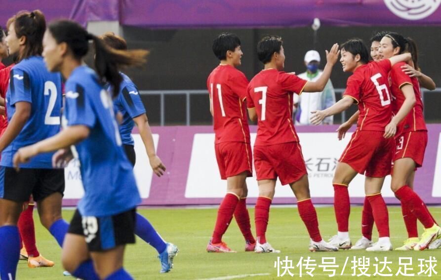 中国女足|4-0！中国女足晋级决赛：王霜3场造5球，张馨传射建功