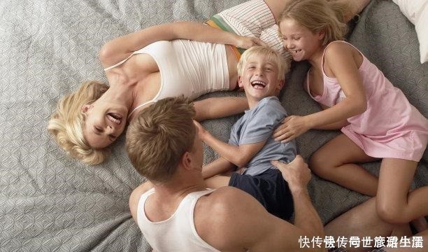 大宝|妈妈去买菜,5岁哥哥主动要照顾妹妹,回家后却发现哥哥嚎啕大哭