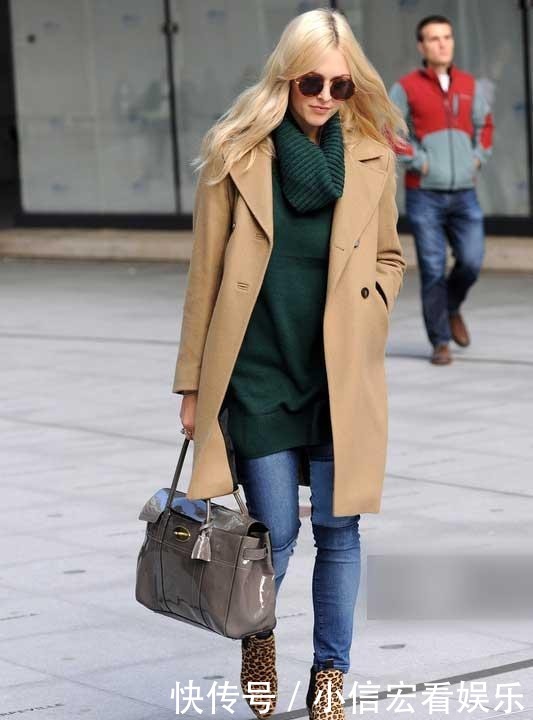 毛衣|最近火了一种“保暖穿法”,叫“毛衣+高腰裤”,显高显瘦又时髦