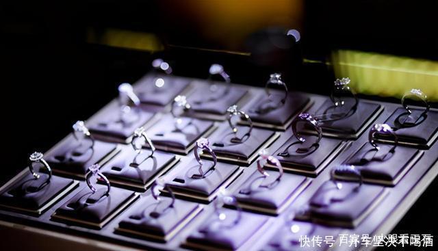 前几年在美国很火的莫桑钻,到底是不是钻石