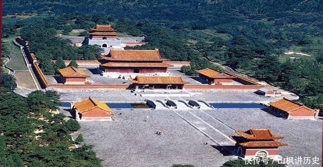弘历|直击乾隆陵墓：弘历亲自挑选的风水宝地，同穴陪葬有五个女人