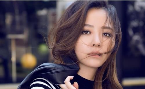 张靓颖人气不敌小鲜肉？王牌镜头被剪不爽，发文暗讽王牌节目组