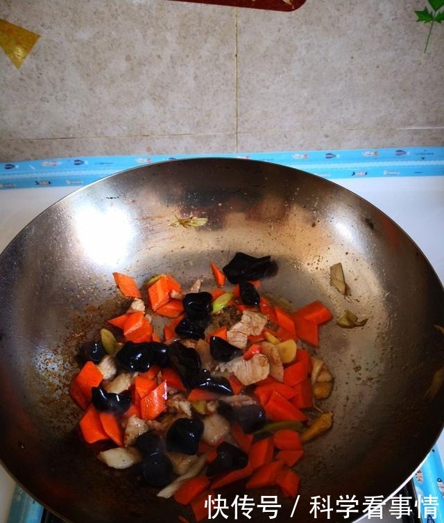 “養(yǎng)肝第一菜”竟是它!春季常吃,養(yǎng)肝護肝補氣血,清爽有氣色