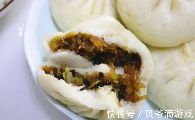 白菜包子这样做，不放一点肉，美味赛过大肉包，太好吃了