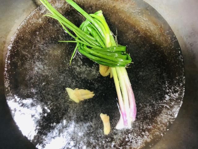 补充营养|白灼虾，用这做法8分钟就完事，虾肉紧实Q弹，一点腥味也没有