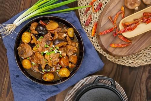 更要|「剁手」更要吃肉补补,这盘板栗烧鸡你绝对拒绝不了!