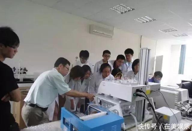 高中生每天作业太多，怎么抽时间复习当天所学知识