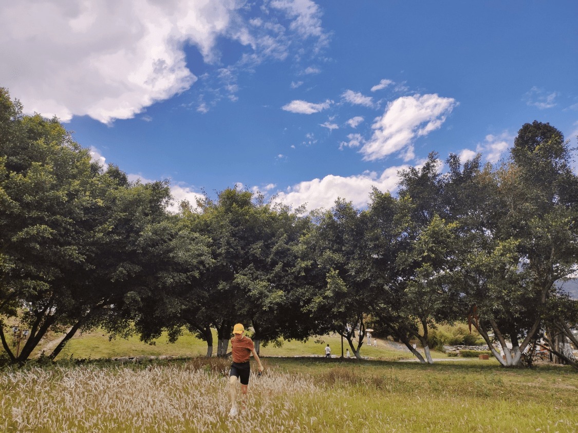 冰川|四川最适合避暑的景区，8月气温不超22℃，看雪山睡觉要盖被子