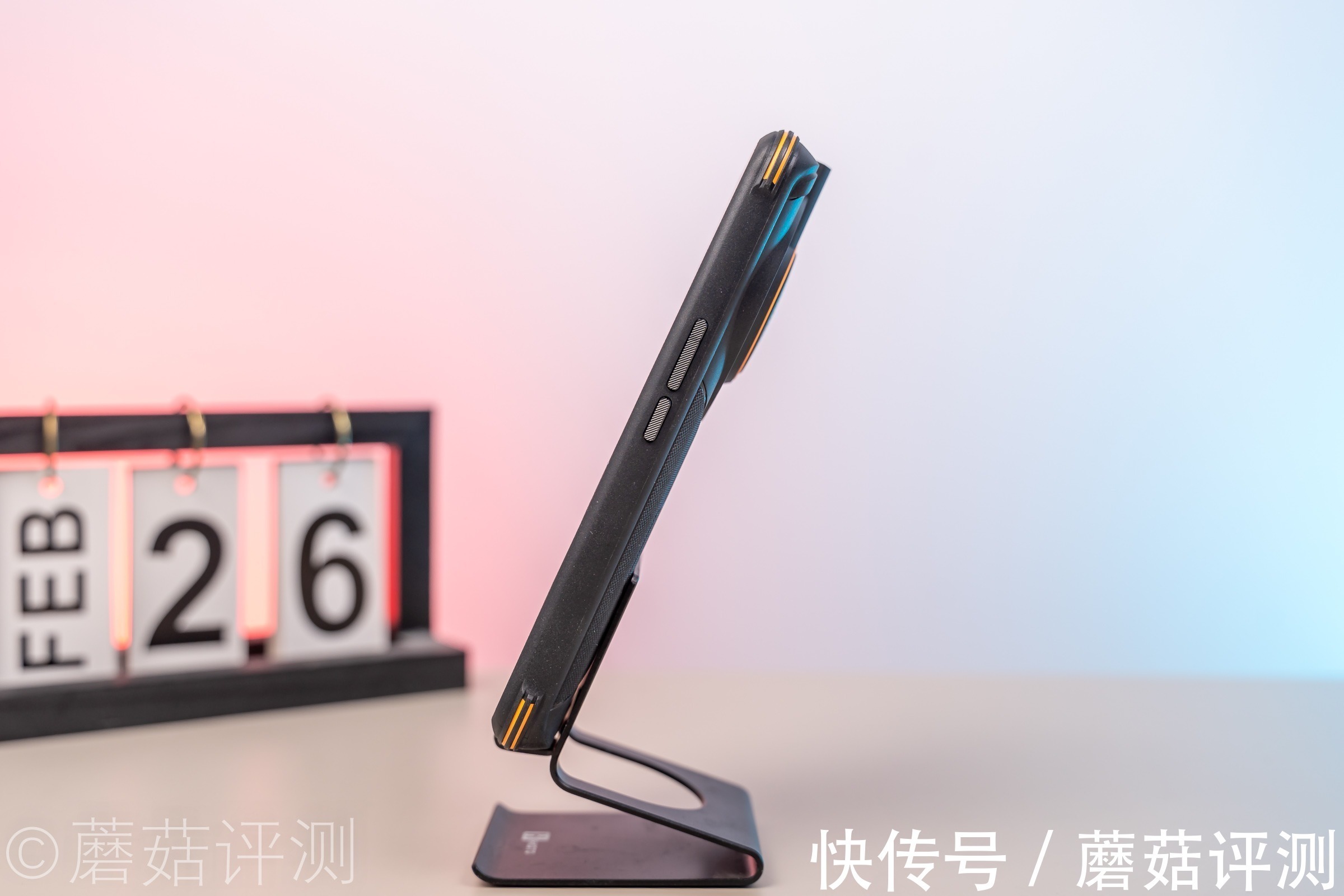 蘑菇|坚固好用，功能强大！AGM G1 Pro 红外热成像三防5G超低温手机 评测