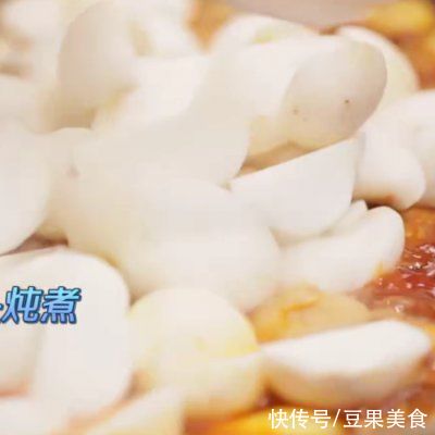 回家|简单快手，下班回家也能做的#周六做好菜 芋儿鸡