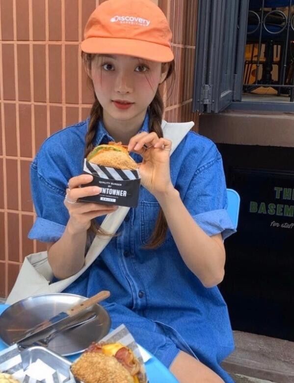 舒适|有着甜甜的精灵笑韩国ins博主 拥有自然舒适的日常风