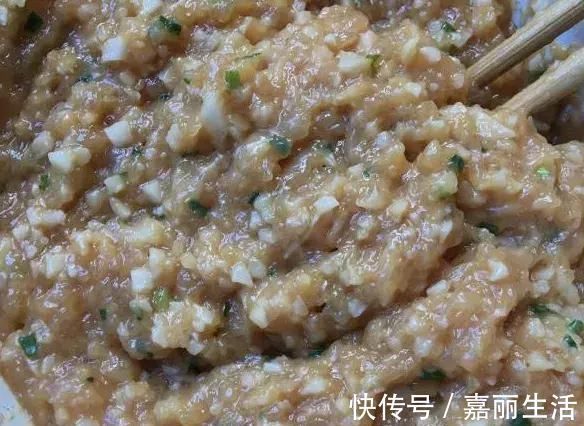 莲藕饼|秋季吃它,比吃十个鸡蛋的营养还高,再贵也要买给老人孩子吃!