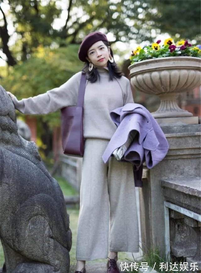 衬衫 三木又火了!“奶奶叠衫+豆腐裤”组合层次感强,保暖性非常好