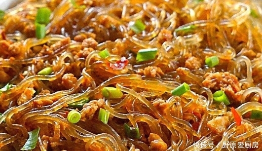 色香味美,一看就有食欲,吸溜一口爽歪歪,香味十足比吃肉都过瘾