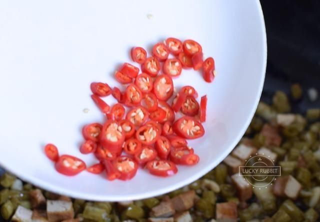 念念不忘|初秋最棒的下饭菜,家人点名要吃,酸辣爽口,不吃两碗米饭不罢休