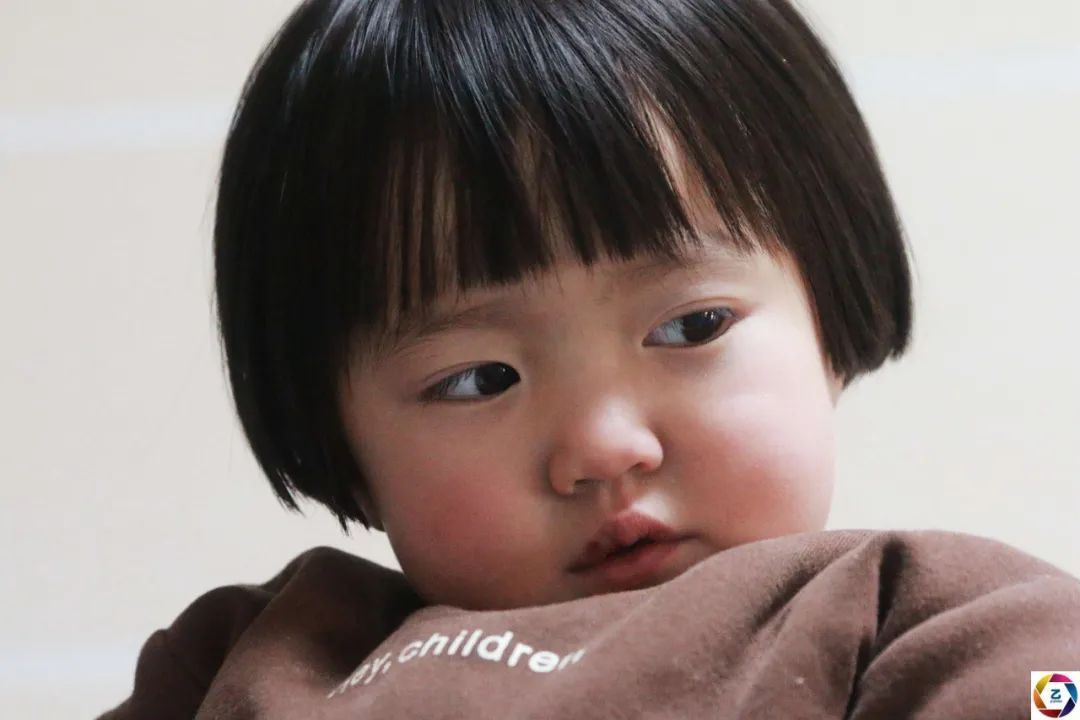 桐桐|漂亮女童身怀“特异功能”,没有痛觉,不会出汗,爸妈却因她流泪