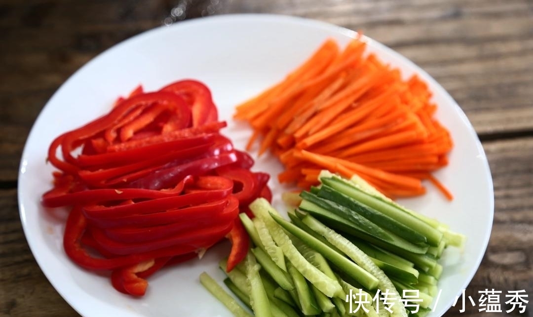 焦黄|最好吃的石锅拌饭! 焦黄的锅巴, 好吃的拌饭酱!