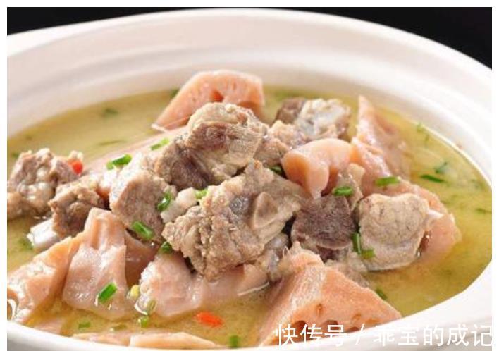 小黑蛋|入秋以后天气凉爽正是补钙强身的好机会，多喝高钙汤，滋补高钙