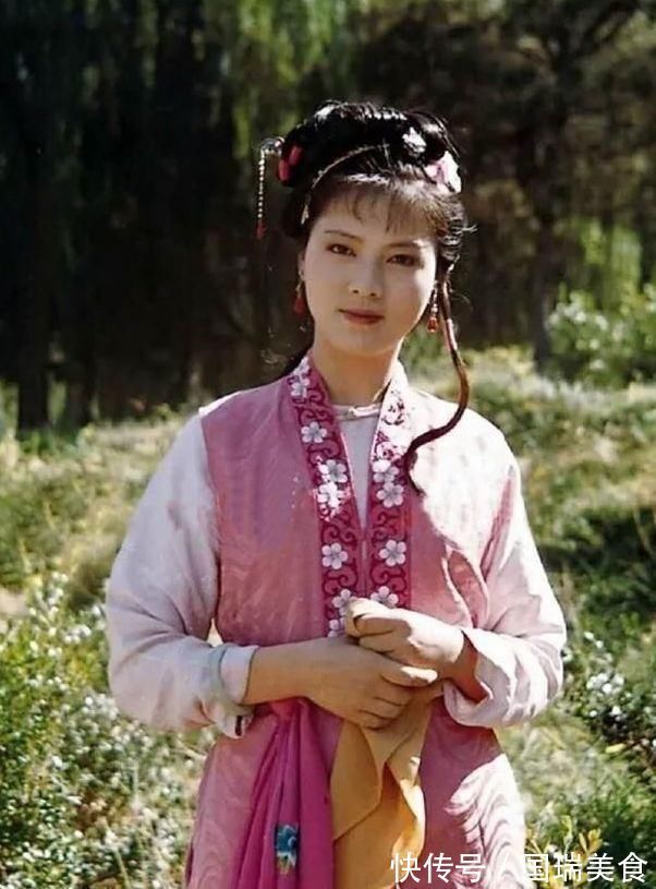 酒令&家有贤妻美妾，贾宝玉为何还离家出走？七个字说出薛宝钗的不堪