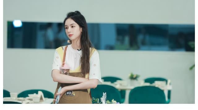 《中餐厅5》明星首期造型出炉,黄晓明比年小15岁的龚俊还嫩?