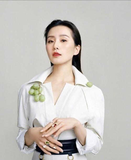 发型|你适不适合有“刘海”?看这3点就对了,留错显老还没气质