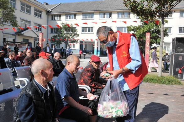 新时代|河东区芝麻墩街道：芝麻花开树新风 尊老爱老情意浓