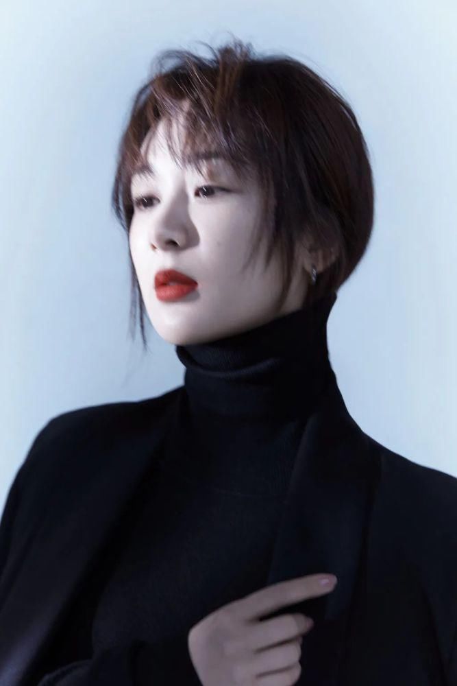 发量少发际线高的女生，赶紧试试这几款刘海！