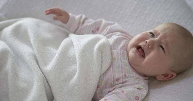 被子|宝宝睡觉四个特征,暗示将来智商很高,你家娃中一个就偷着乐吧
