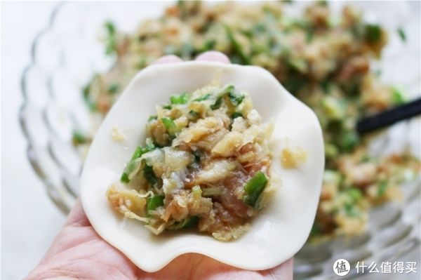 冬天吃饺子别错过这馅,大人孩子都喜欢,一顿能吃20个,真香