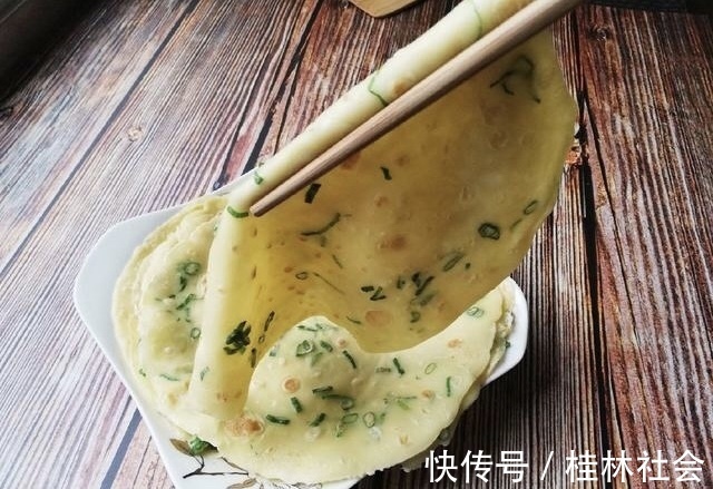 1碗大米2个鸡蛋，手不沾面，筷子搅一搅，做孩子爱吃的发糕